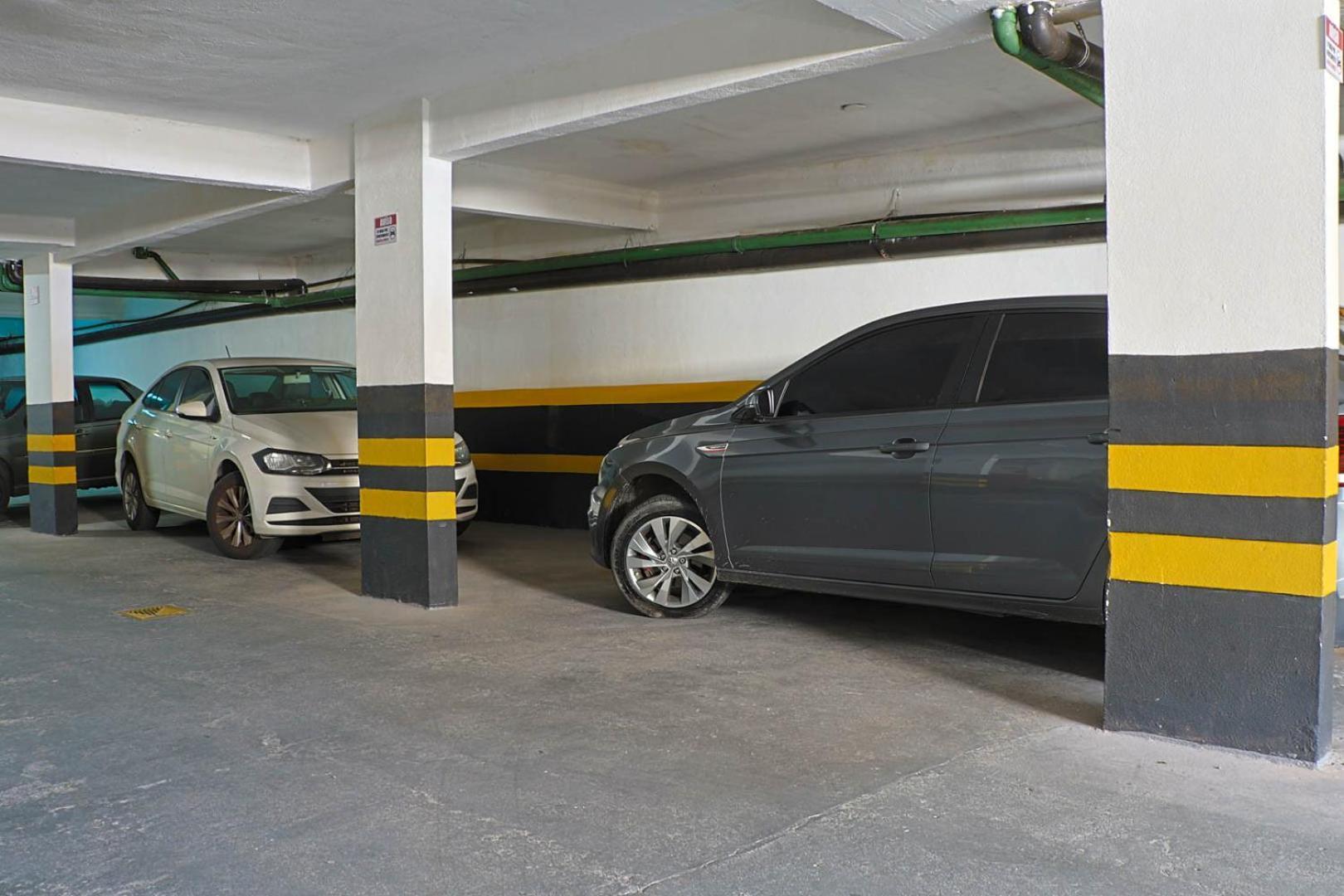 Apto A 500 Metros Da Praia Da Enseada Guaruja Exterior photo